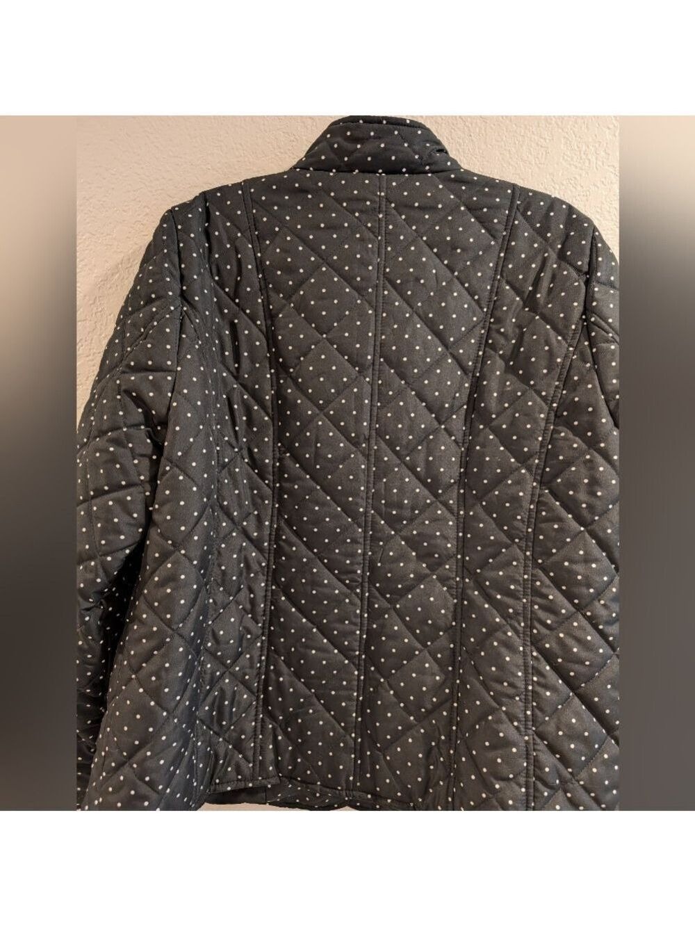 Chico's Polka Dot Black Quilted Jacket, Mandarin Collar ,Size 2 Or12-14 . - Picture 4 of 7